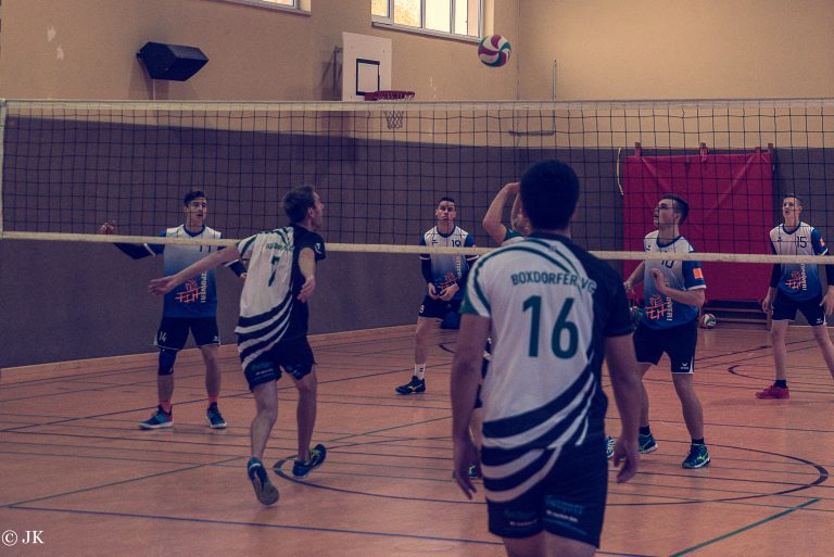 Shatterhands starten erfolgreich